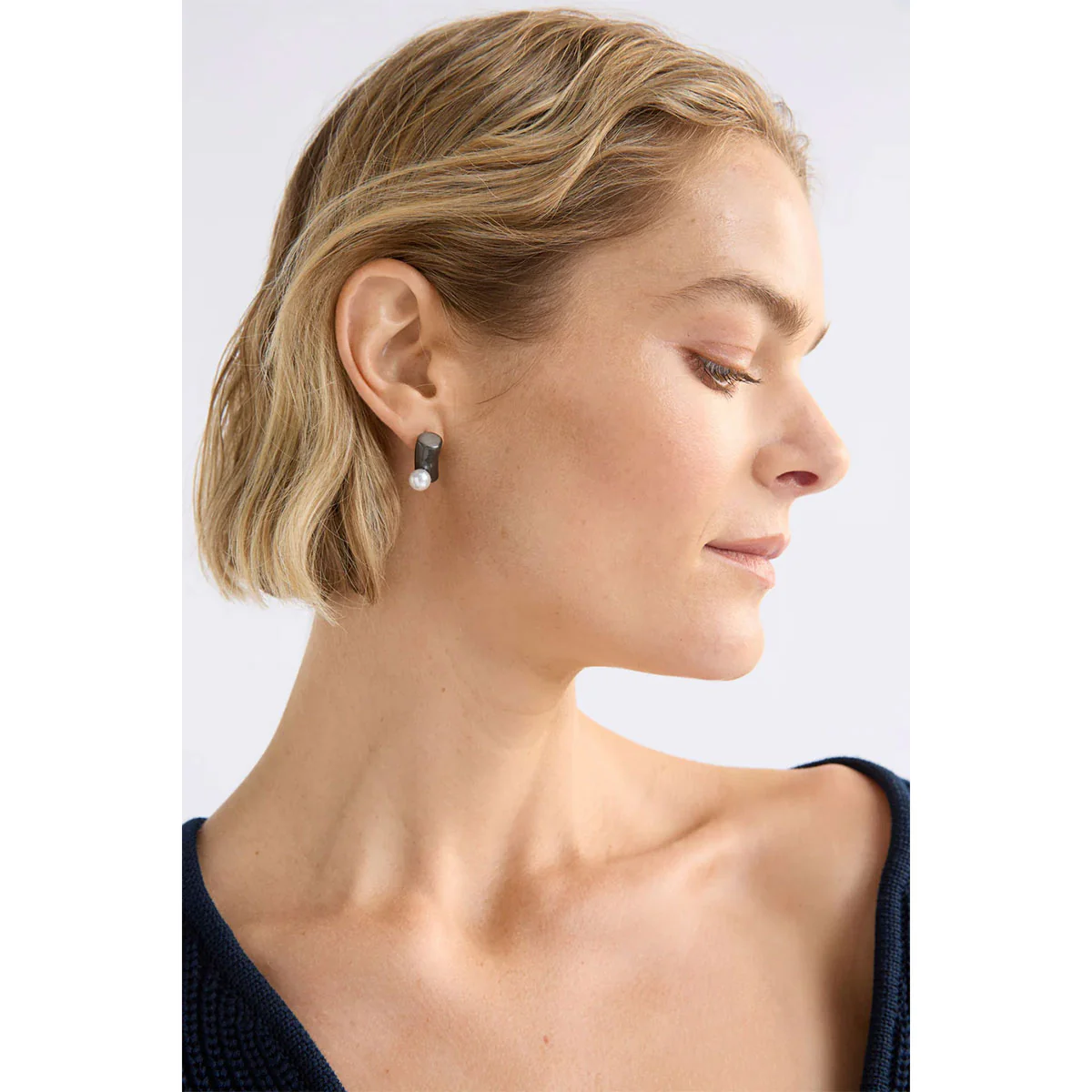 Earrings Ahas Gold Stud - Elk - Image 2