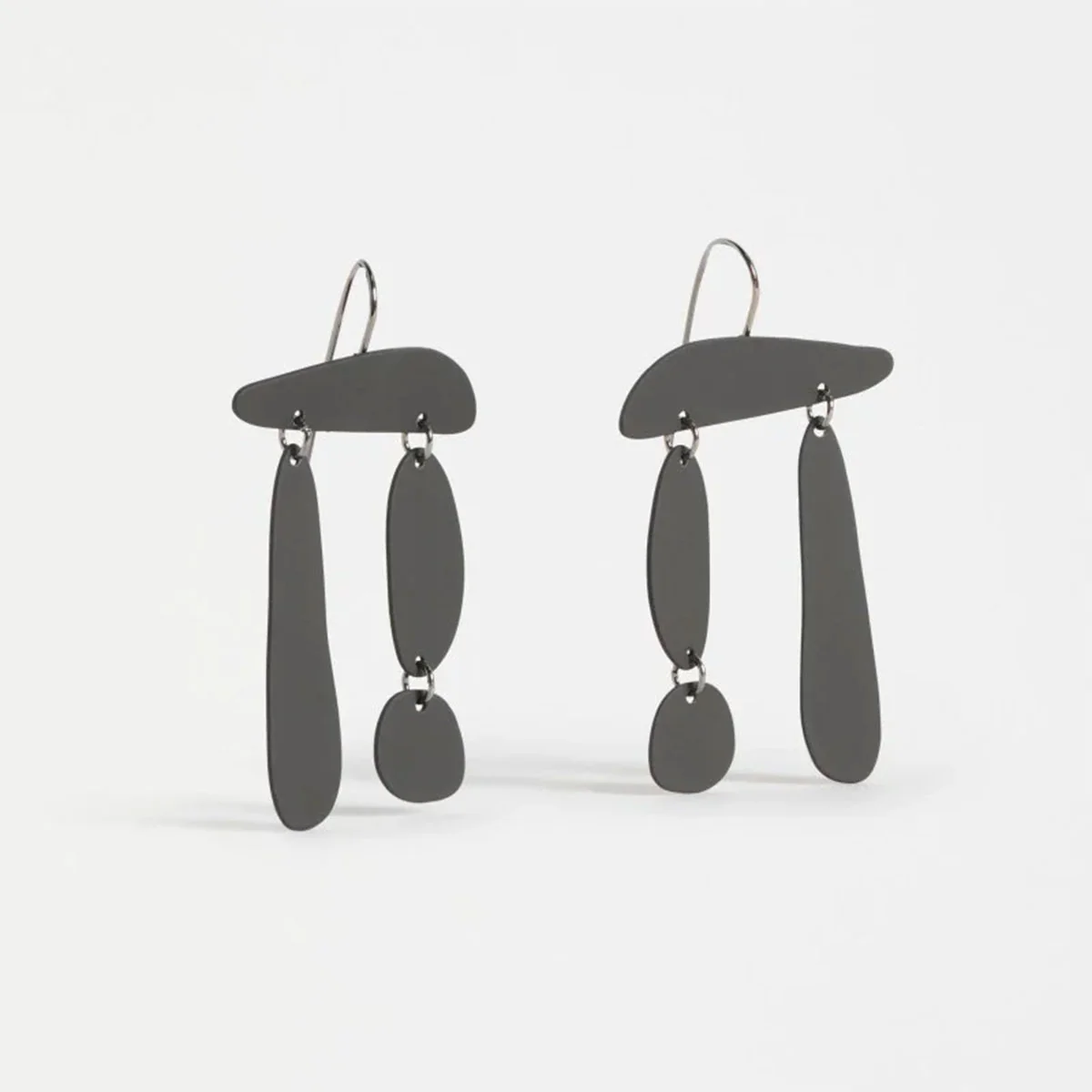 Hook Earring Saaras Black - Elk Accessories