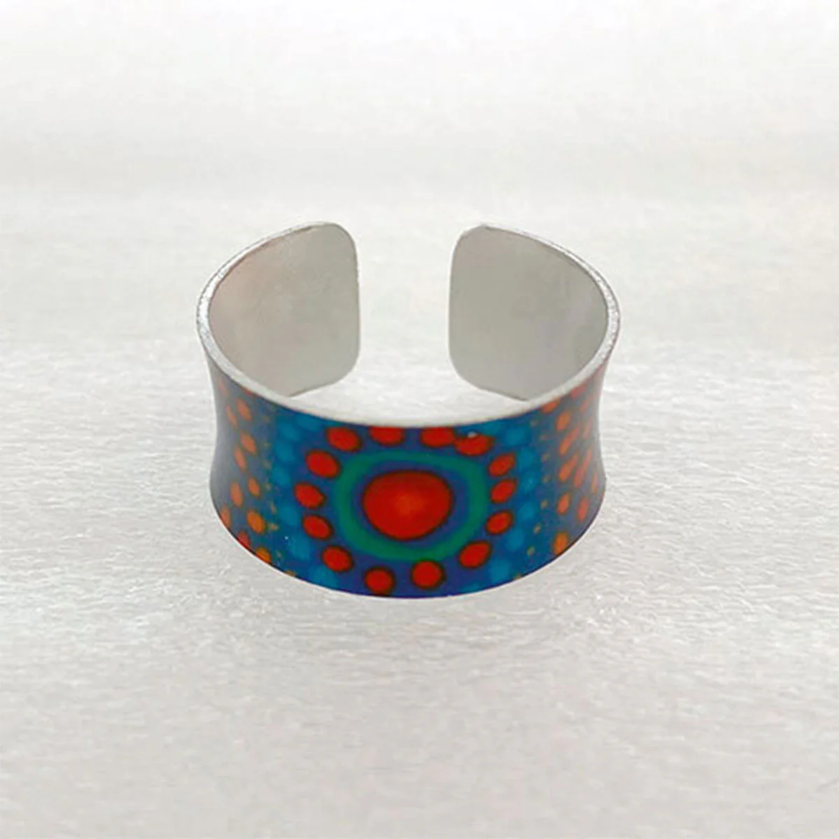 Ring Family Picking Wildflowers - Allergia Designs