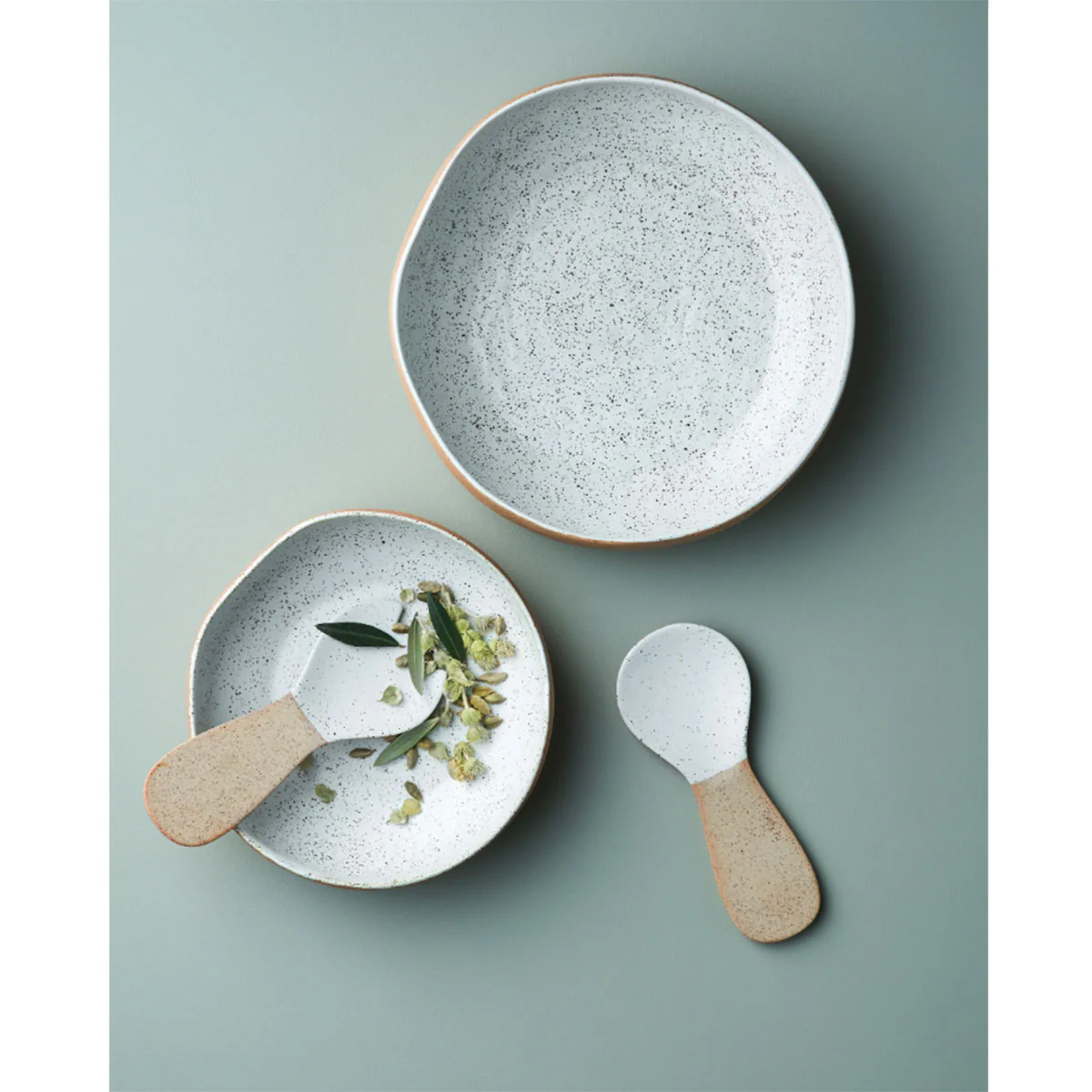 White Serving Bowl 20cm - Image 2