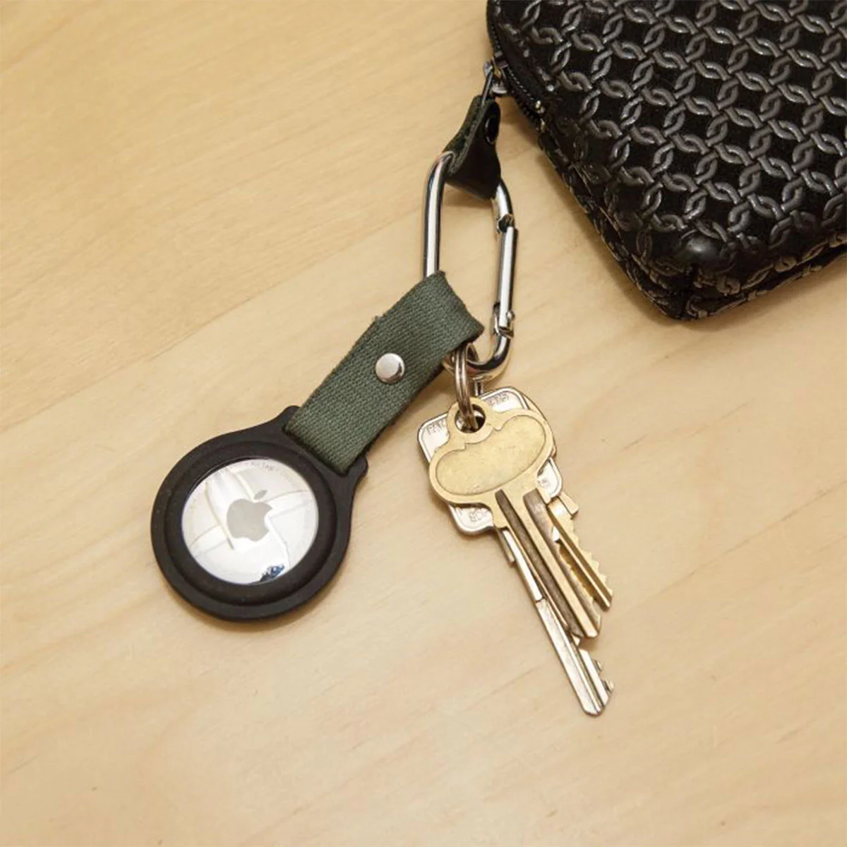 Tracker Travel Clip - Isalbi - Image 2